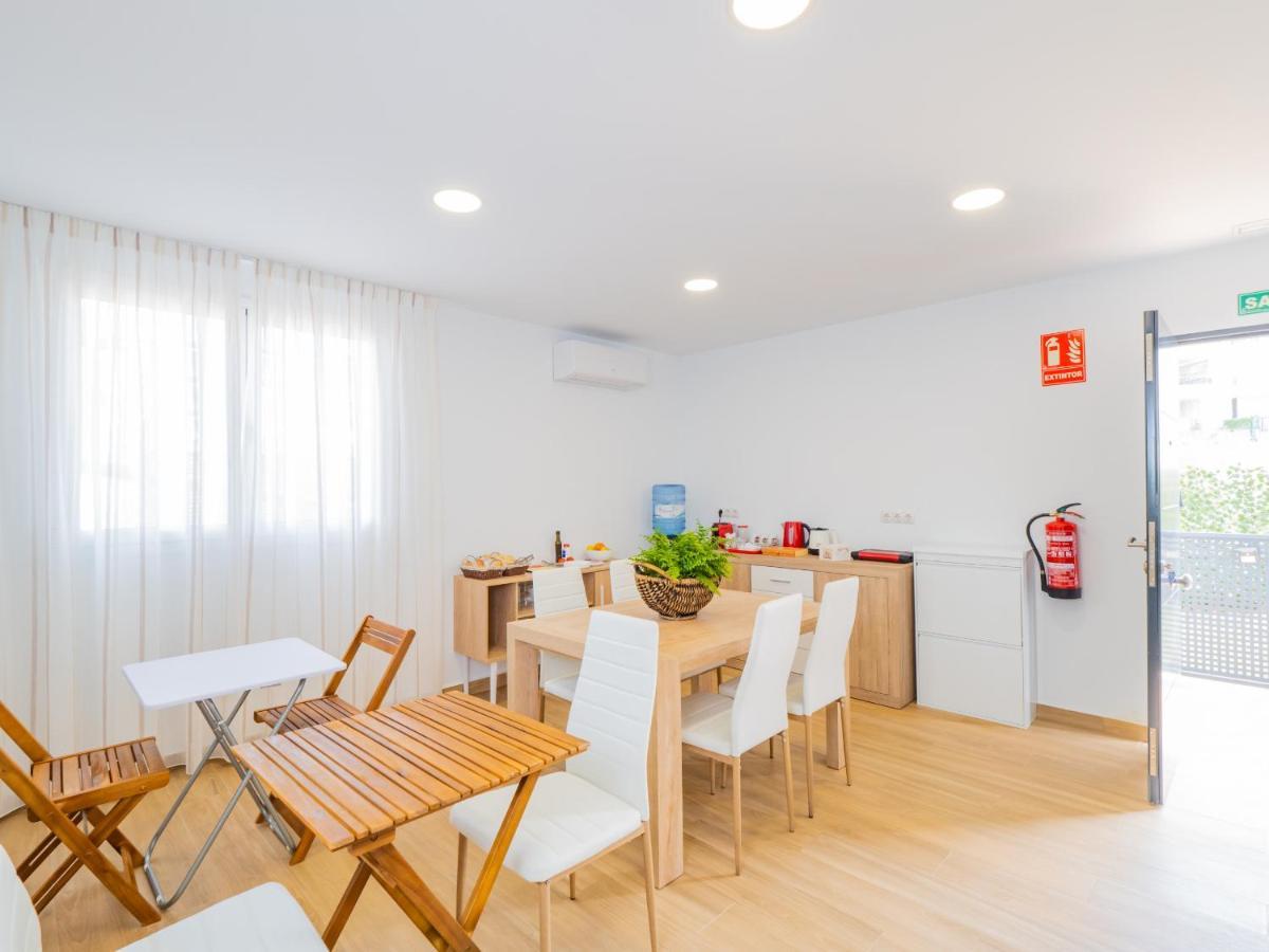 Cubo'S Hostal William'S Sunny 2 With Breakfast Torre de Benagalbon Esterno foto