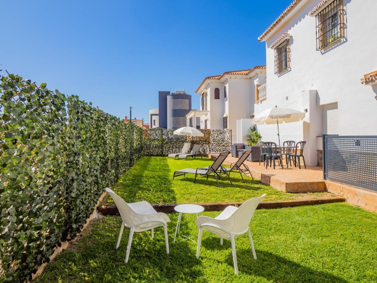 Cubo'S Hostal William'S Sunny 2 With Breakfast Torre de Benagalbon Esterno foto