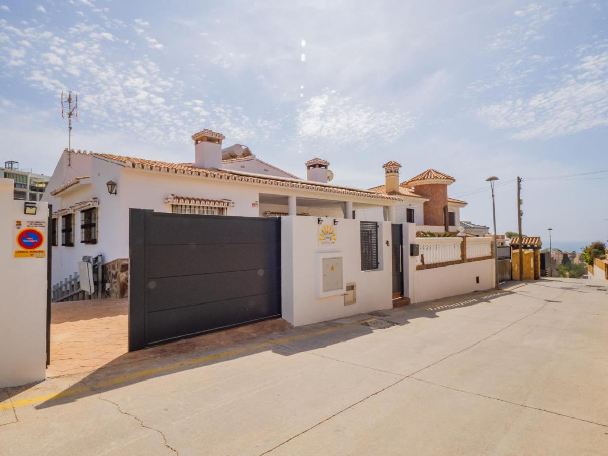 Cubo'S Hostal William'S Sunny 2 With Breakfast Torre de Benagalbon Esterno foto