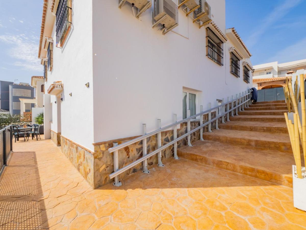Cubo'S Hostal William'S Sunny 2 With Breakfast Torre de Benagalbon Esterno foto