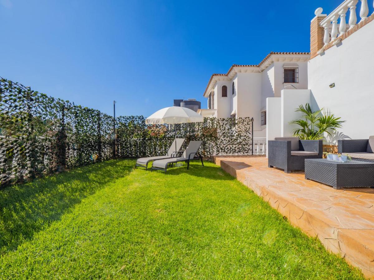 Cubo'S Hostal William'S Sunny 2 With Breakfast Torre de Benagalbon Esterno foto
